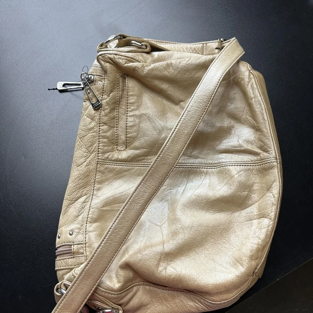 Stone‎ Mountain Hobo Bag Womens Medium Gold Leather Studded Zip Shoulder Purse